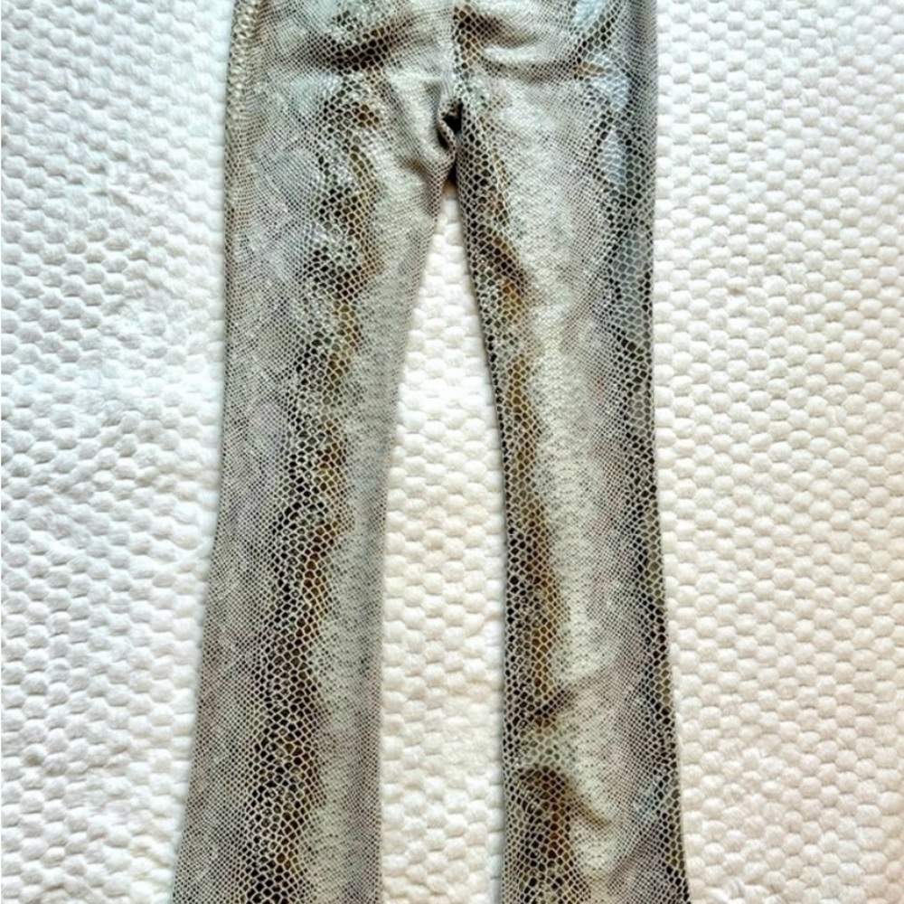 Alice + Olivia Women’s Snakeskin Pants size 2 - Picture 5 of 8